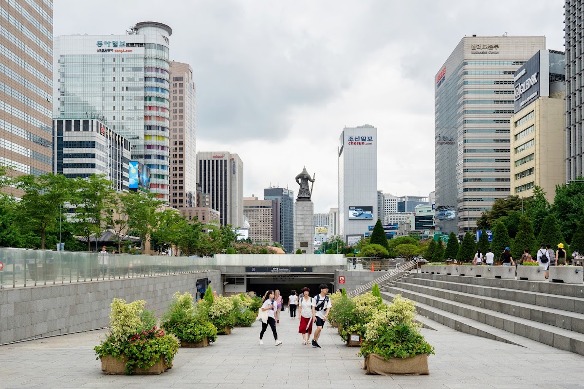 Gwanghwamun Guide: Dining Near Seoul's Royal Heart