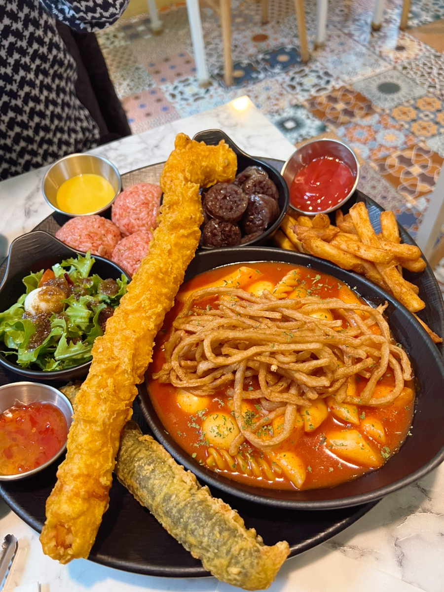 Tteokbokki: Korea's Spicy Rice Cake Street Snack
