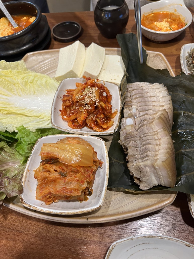 Bossam & Jokbal: Korea's Pork Wrapping Feast
