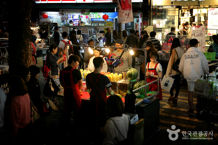 Myeongdong: Saja Boys' "Soda Pop" Street Stage from KPop Demon Hunters