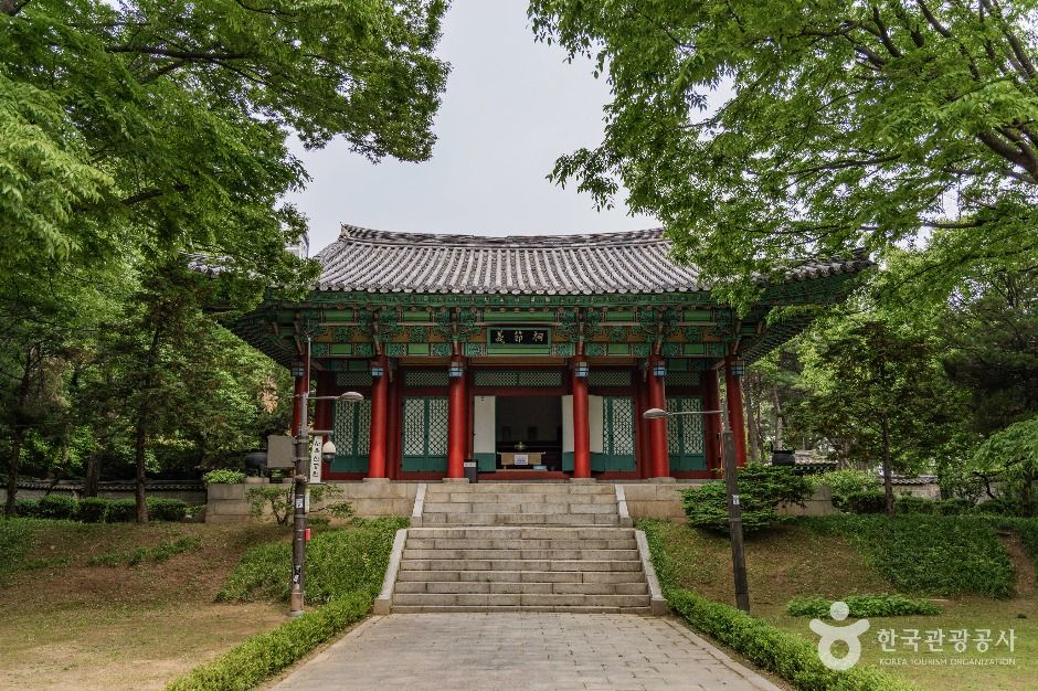死六臣公園