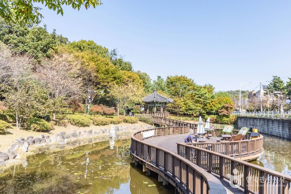 宮洞貯水池生態公園