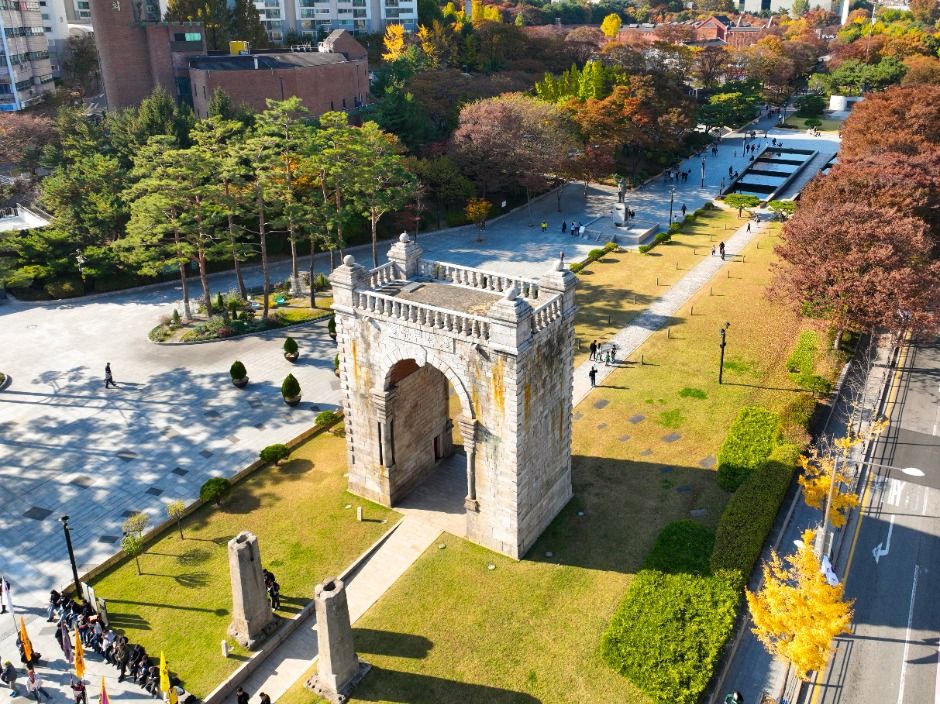 Dongnimmun (Independence Gate)