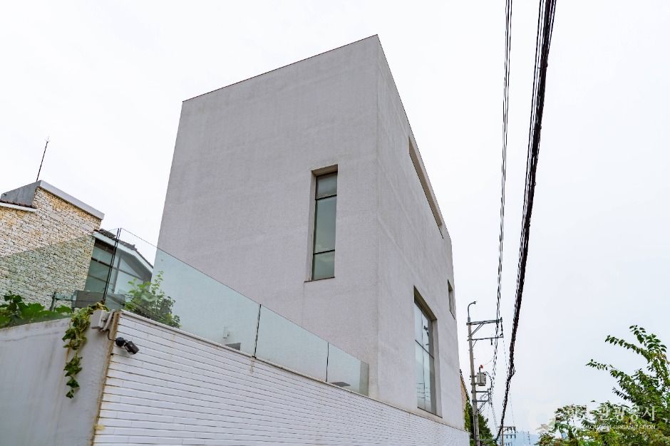 Park Yeo-suk Gallery
