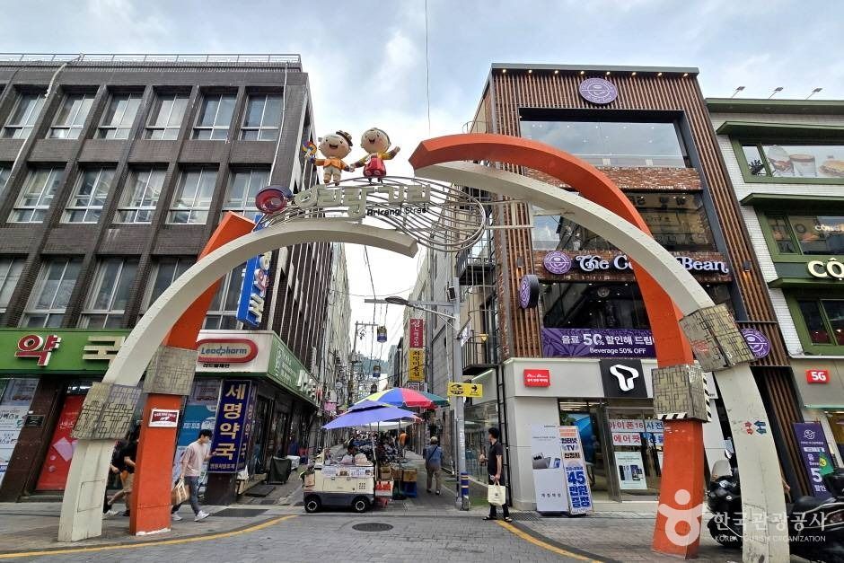 国済市場フードアリー