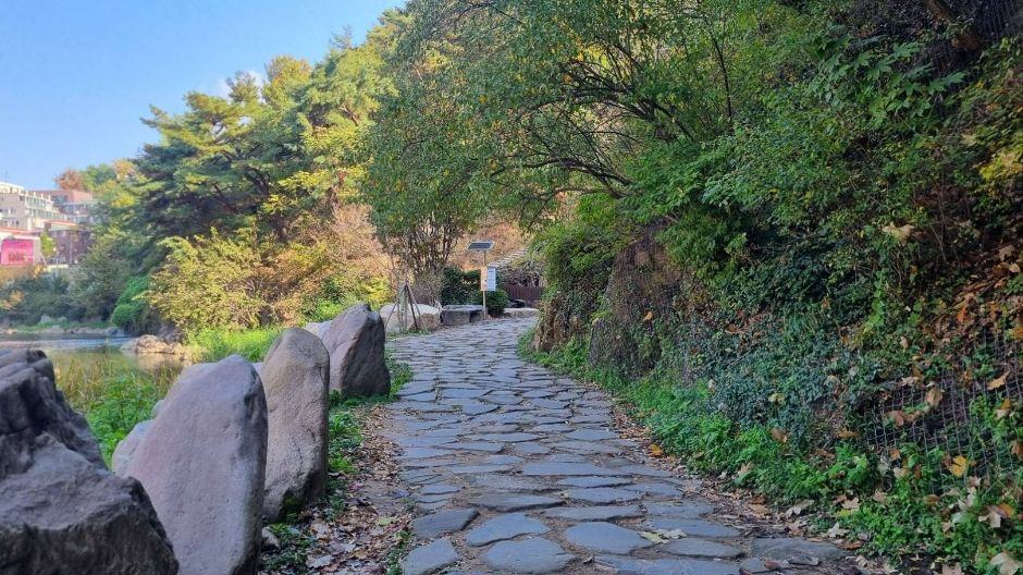 弘済川人工滝