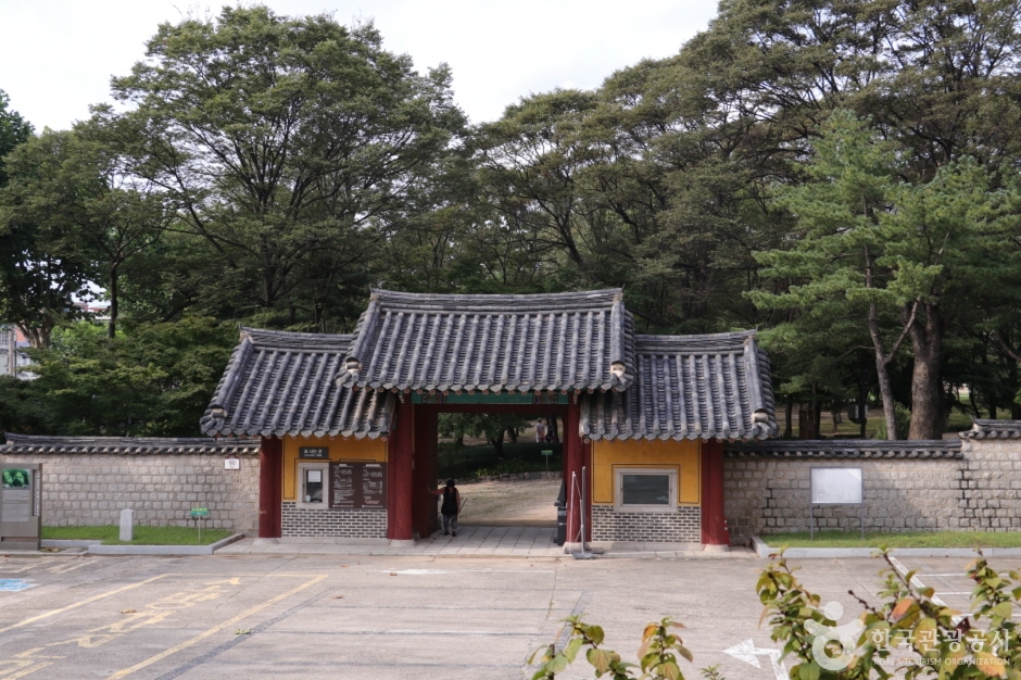 ソウル永徽園（純献皇貴妃）及び崇仁園（李晋）