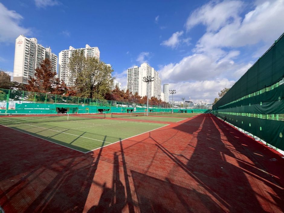 Eungbong Sports Park