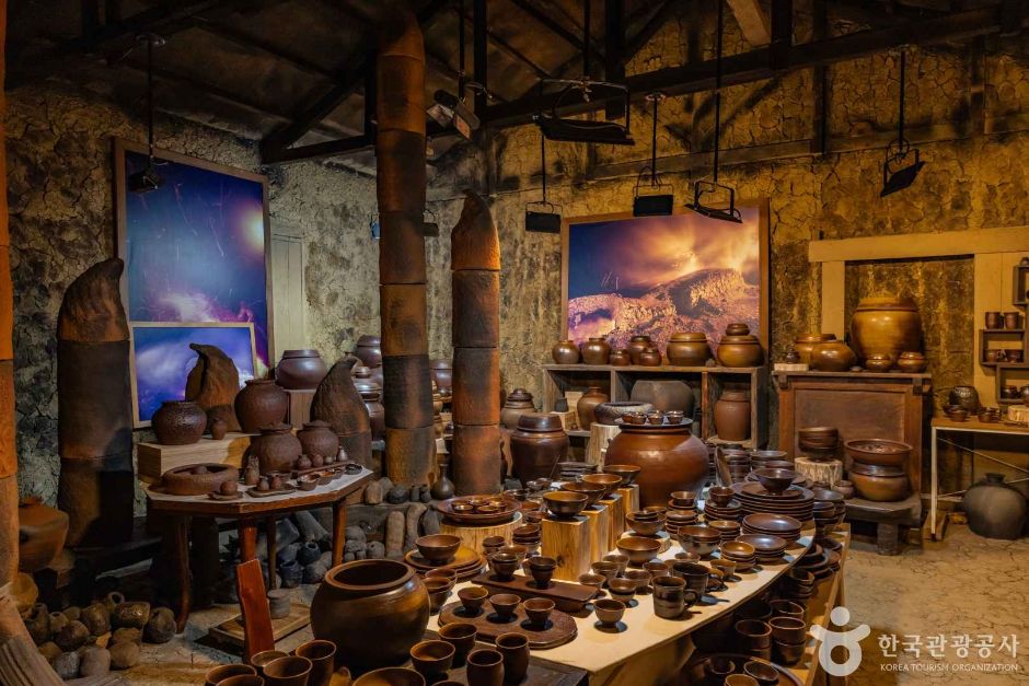 Jeju Pottery Village