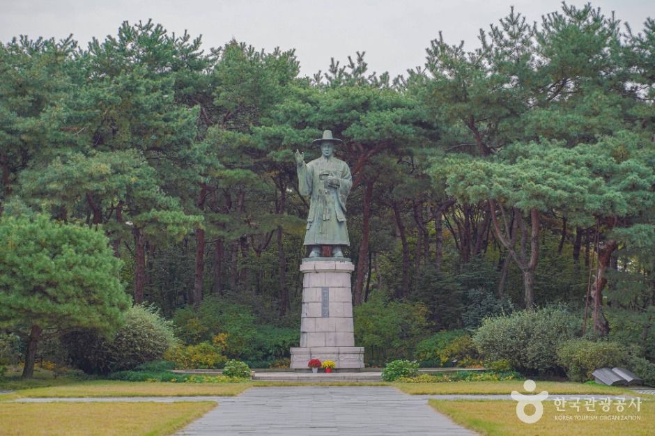 Jeoldusan Martyrs' Shrine