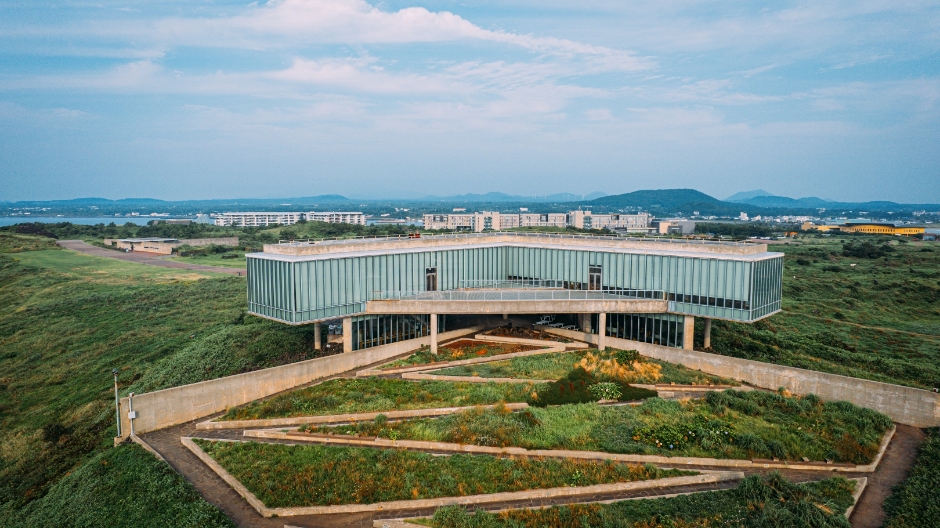 Jeju Glass House
