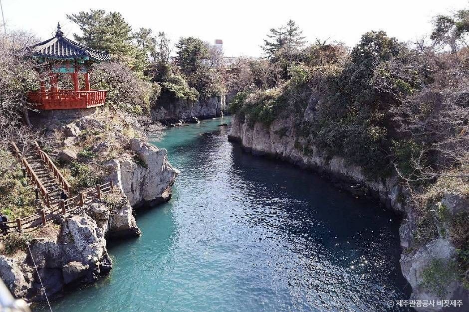 Yongyeon Cloud Bridge