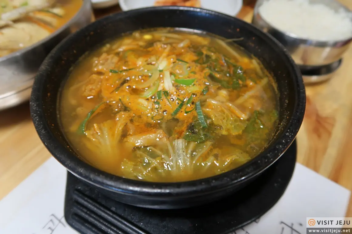 Dohee's Kalguksu (도희네칼국수)