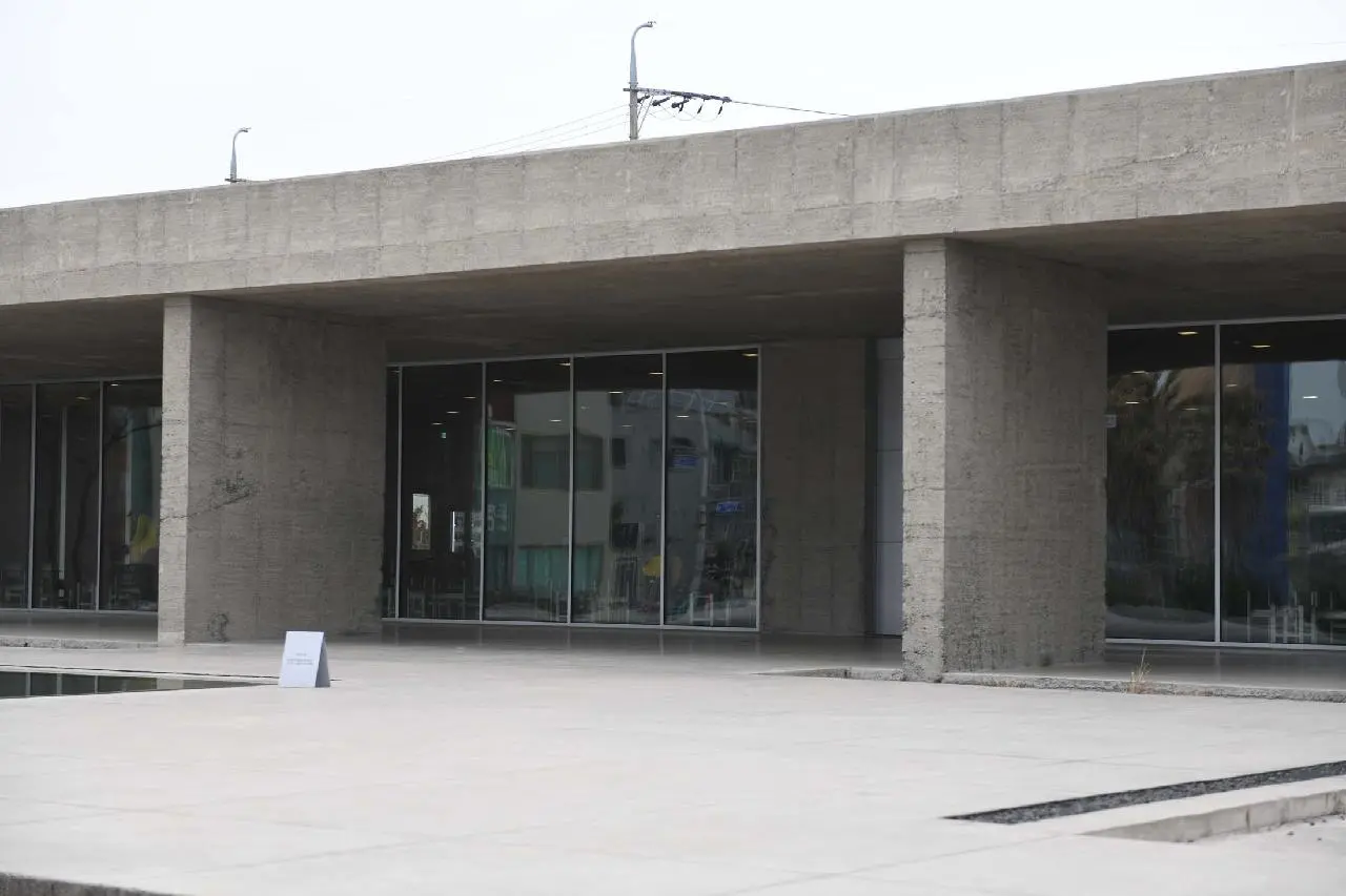 Cafe Jinjeongseong Terminal