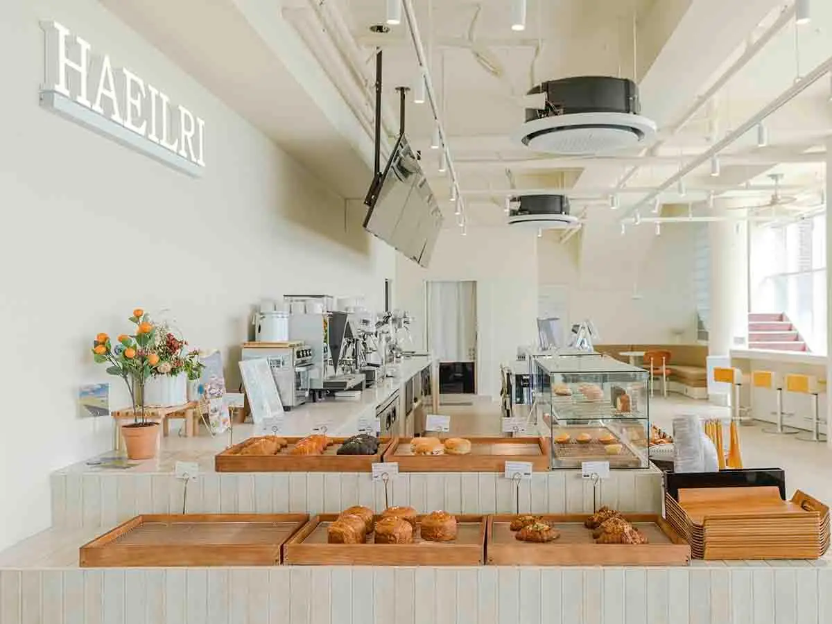 Haelri Cafe