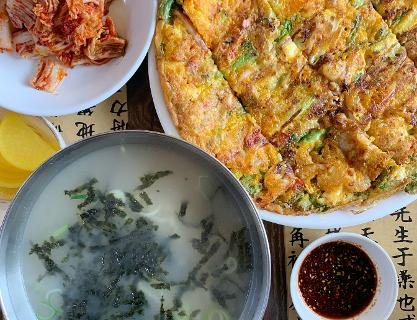 Yangpyeong Kalguksu (양평칼국수 본점)