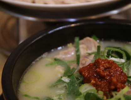 Ssangdungi  Dwaejigukbap  Main Store (쌍둥이돼지국밥 본점)