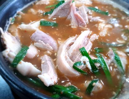Sinchan ggukbap (신창국밥)