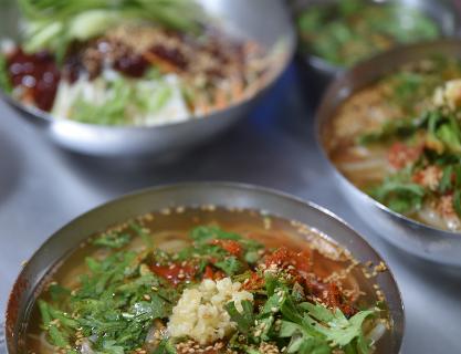Gijang  Sonkalguksu (기장손칼국수)