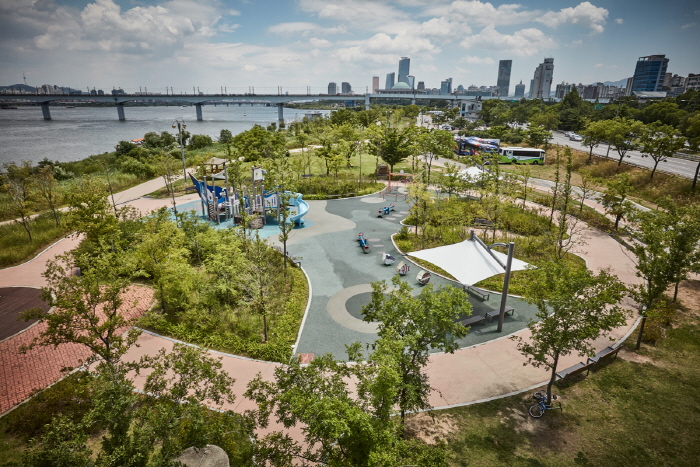 Yanghwa Hangang Park