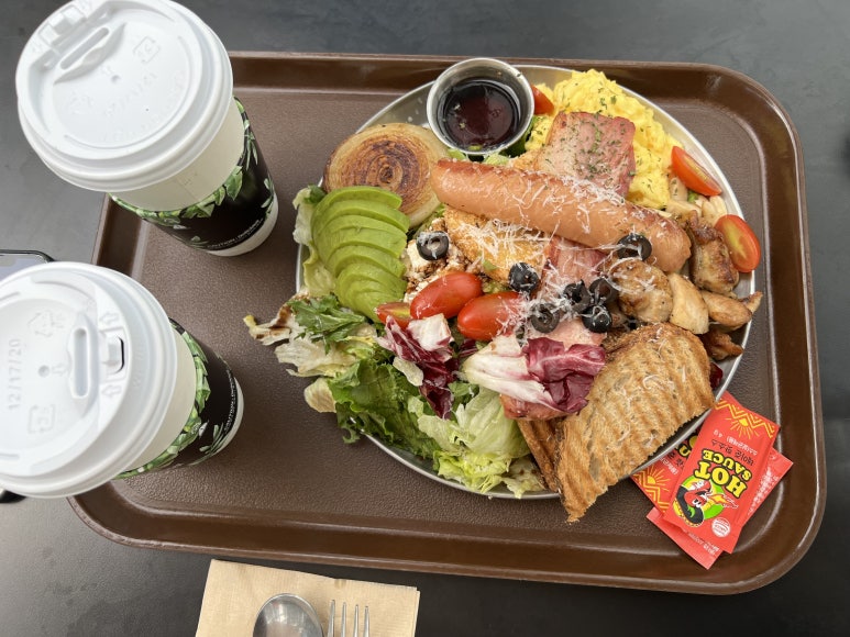 Korean Brunch Culture: Where Locals Eat on Weekends 4