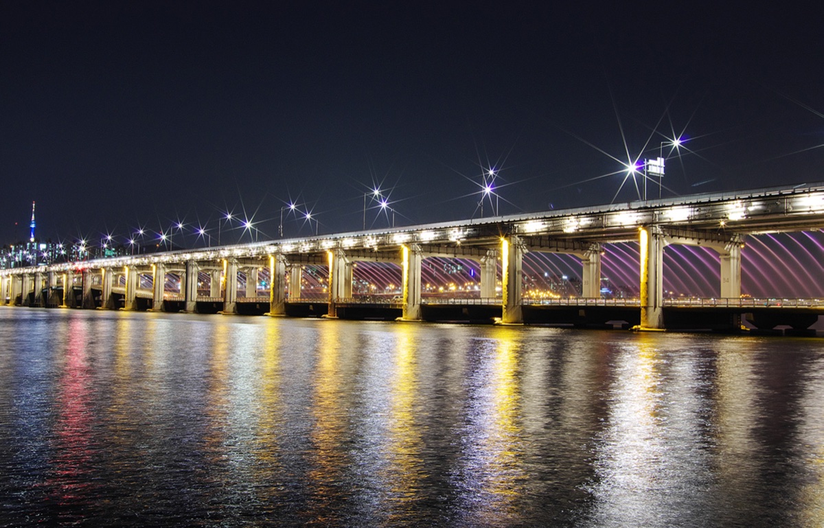 Banpo Hangang Park and Rainbow Fountain — K-Drama filming location in Seoul