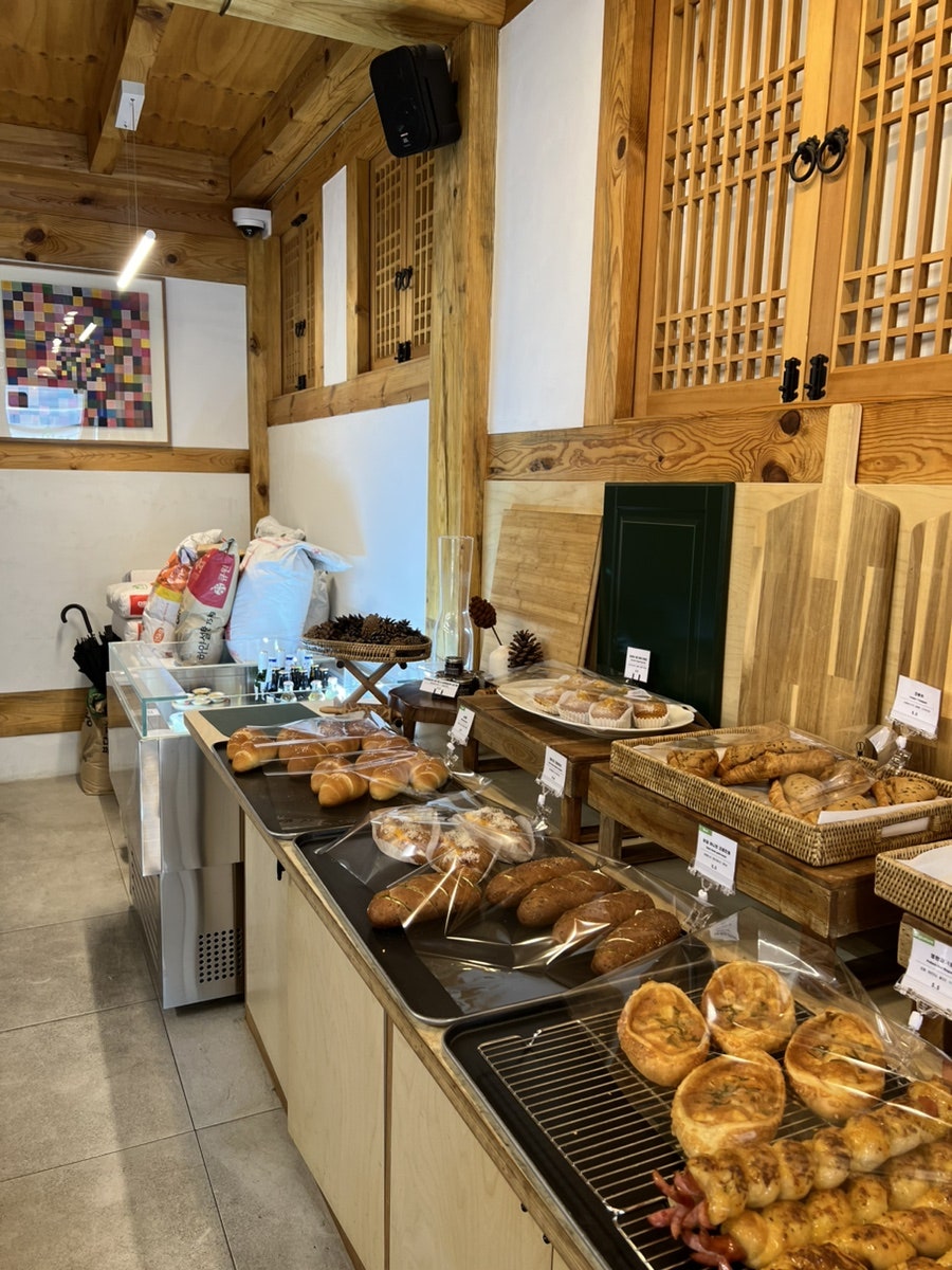 Angel-in-us x Yun Chef Honest Bakery at Seokchon Lake, Songpa 4