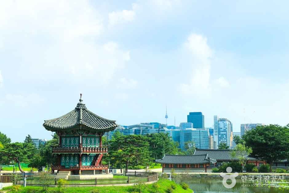 Gyeongbokgung Palace gallery image 2
