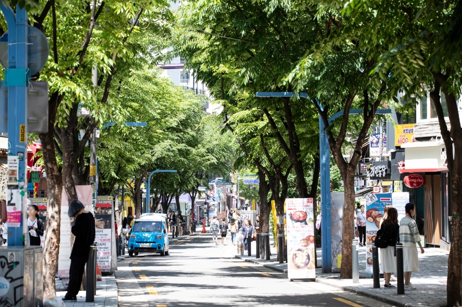 Hongdae Guide: Seoul's Indie Music & Nightlife Hub