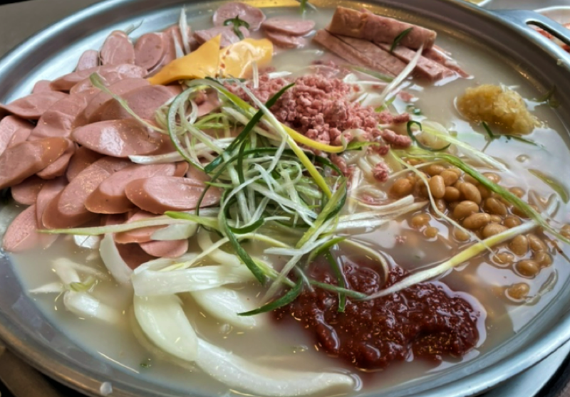 Bakgabudae Amsa Branch (박가부대 암사점)